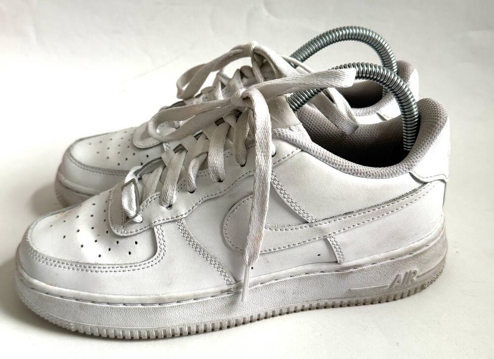 Nike Air Force 1 Low '07 Casual Sneakers White Size 6 Youth/Women's 7.5